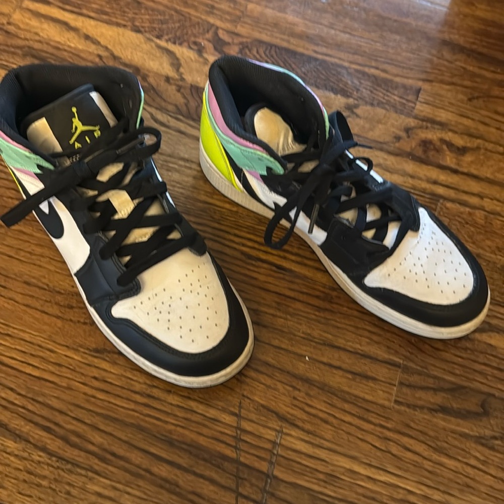 Nike girls sneakers 7